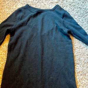 Black longsleeved T-shirt, size 7–8 girls